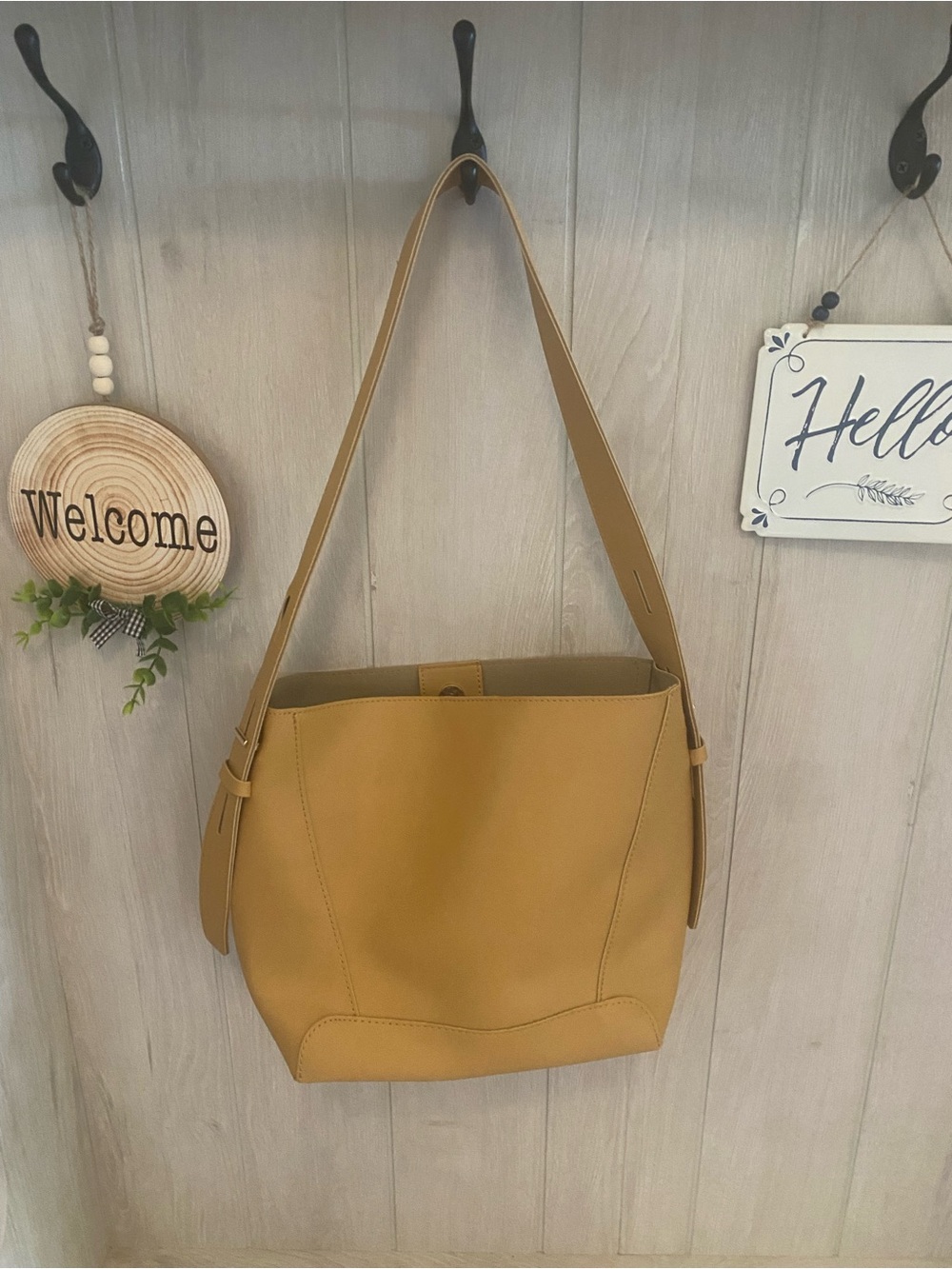 Women's Mustard Bucket Shoulder Bag - Casual Everyday Tote
